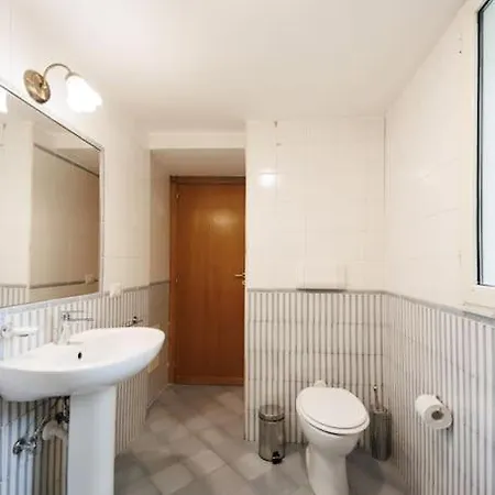 Apartment Dante 2 Super Next Metro By Houseinnaples Naples