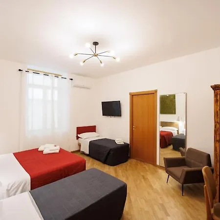 Apartment Dante 2 Super Next Metro By Houseinnaples Naples